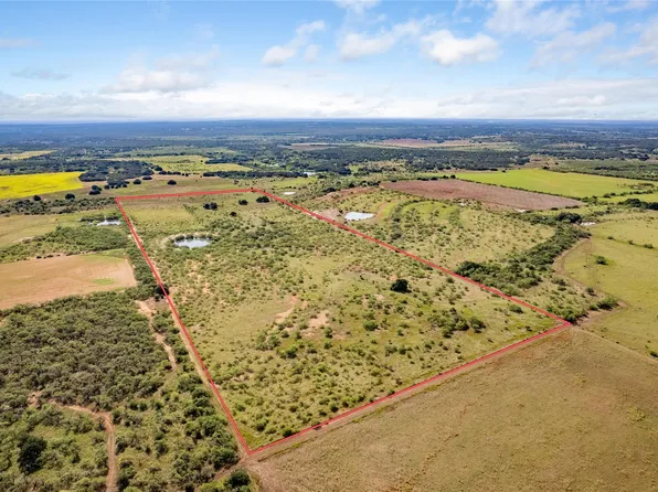 696 County Road 162, Burkett, TX 76828