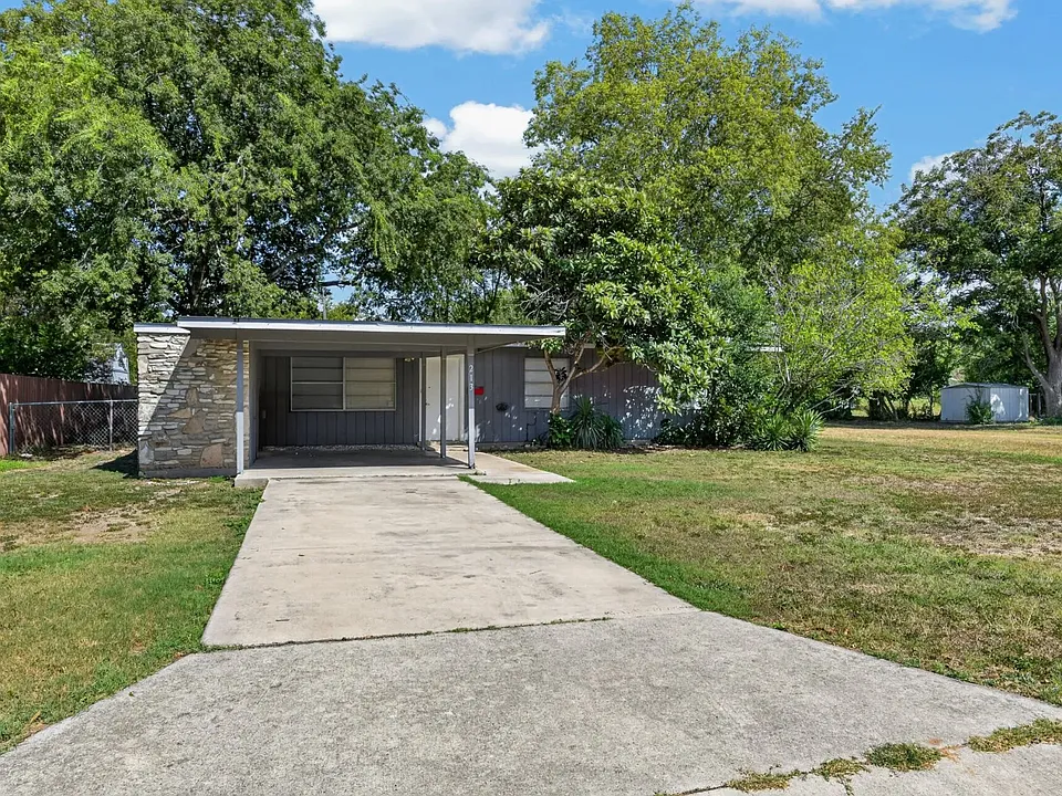 213 Aviation Ave