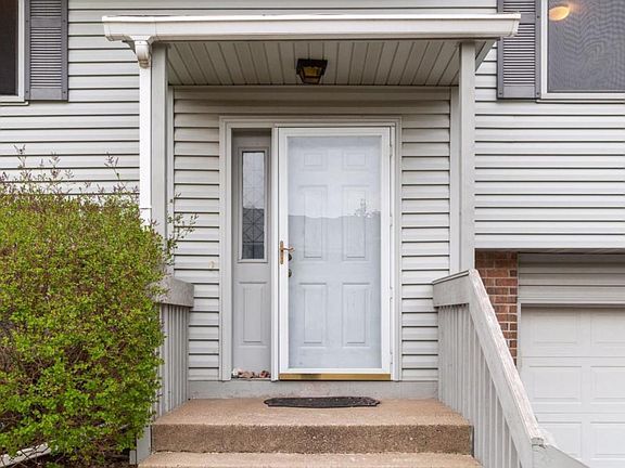 4th image of 11846 Vintage St NW