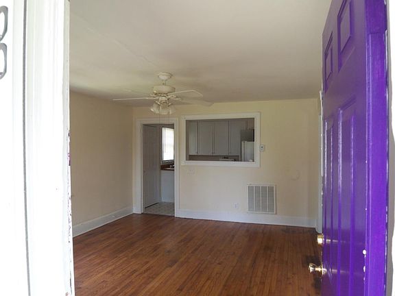 3rd image of 100 N Holly St