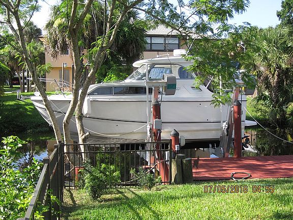 10,000 lbs boat lift