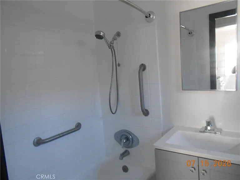 1128 1/2 Clela Ave — Photo 8
