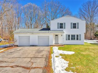 110 Hillary Dr, Rochester, NY 14624