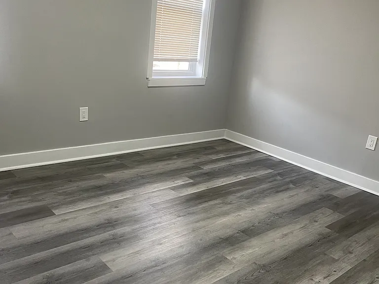 535 Moya St — Photo 10