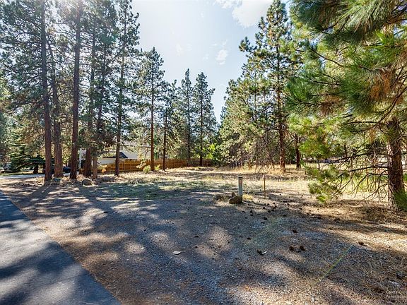 2nd image of 20024 Alderwood Cir #3