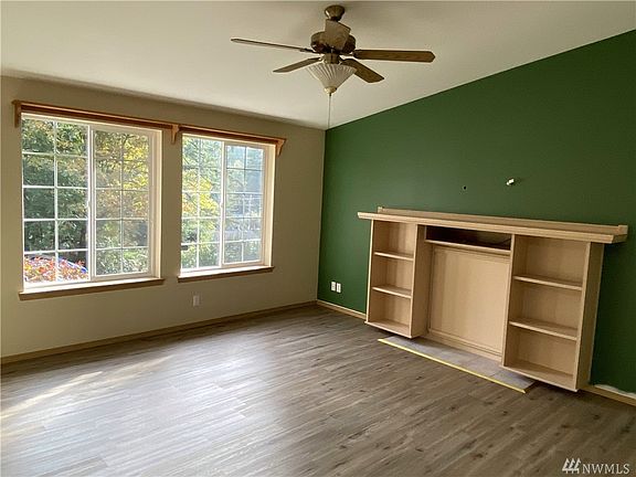 2nd image of 3261 Northlake Way NW