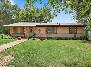 243 Hosey Rd, Magee, MS 39111