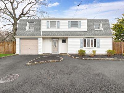 62 King Avenue, Selden, NY, 11784