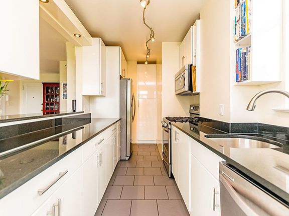 2nd image of 5355 Henry Hudson Pkwy Unit 10FG