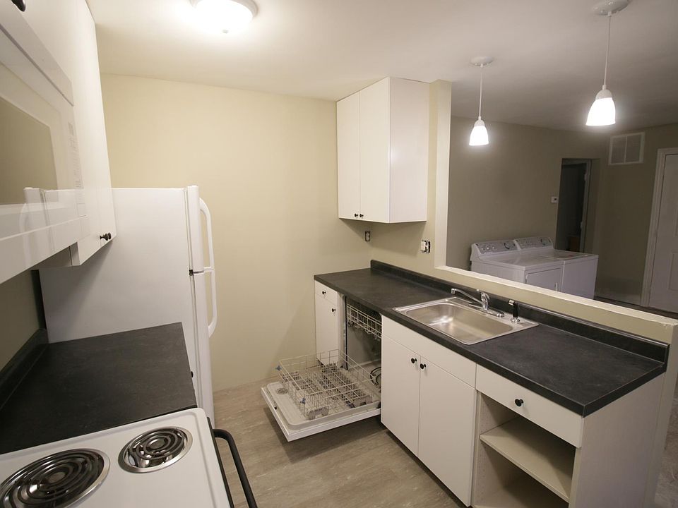 1st image of 707 Village Ln