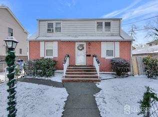 14 Grandview Ave, Middlesex, NJ 08846