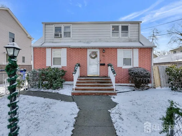 14 Grandview Ave, Middlesex, NJ 08846