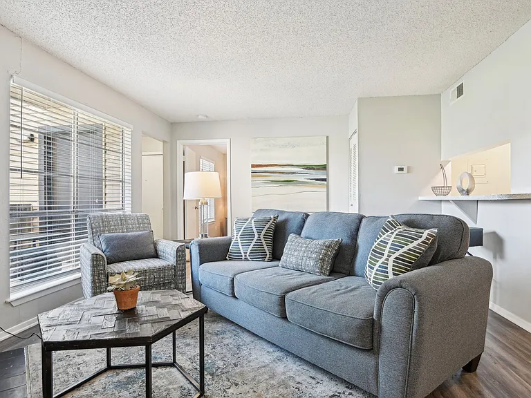 Abbey Glenn Apartments — Photo 43