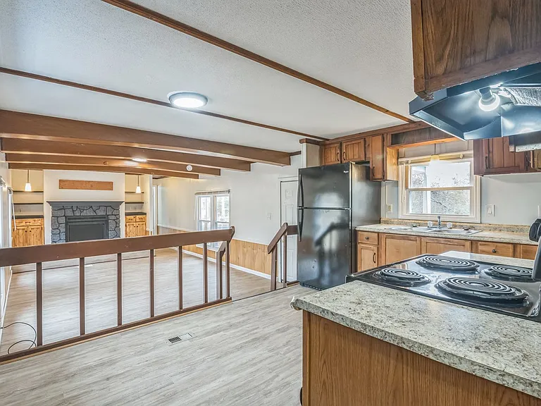 7601 Magnolia Dr — Photo 12