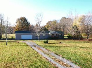 5174 Ava Rd, Murphysboro, IL 62966