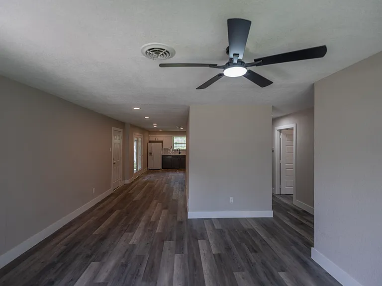 2110 Spikes St — Photo 18