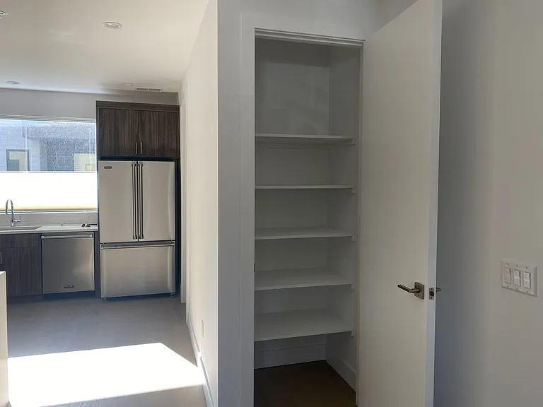2465 Walnut St #9 — Photo 8