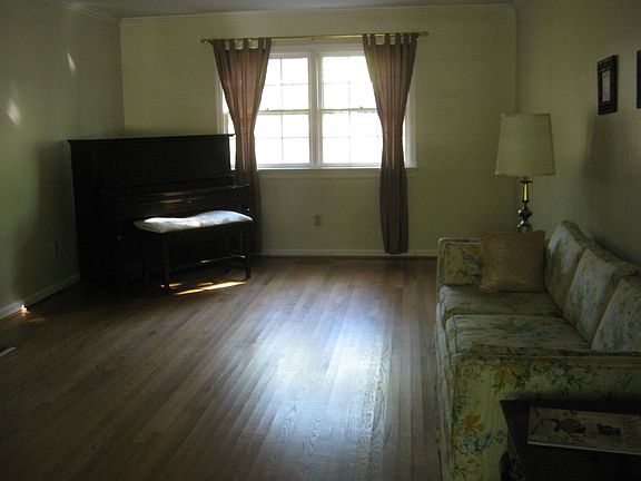 Spacious living room.