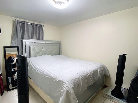 4th image of 16017 65th Ave