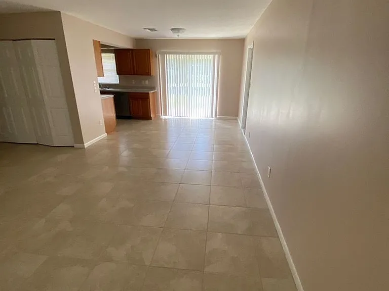 2656 Navajo Ave — Photo 2