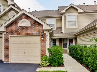 734 Shady Oaks Ct, Elgin, IL 60120