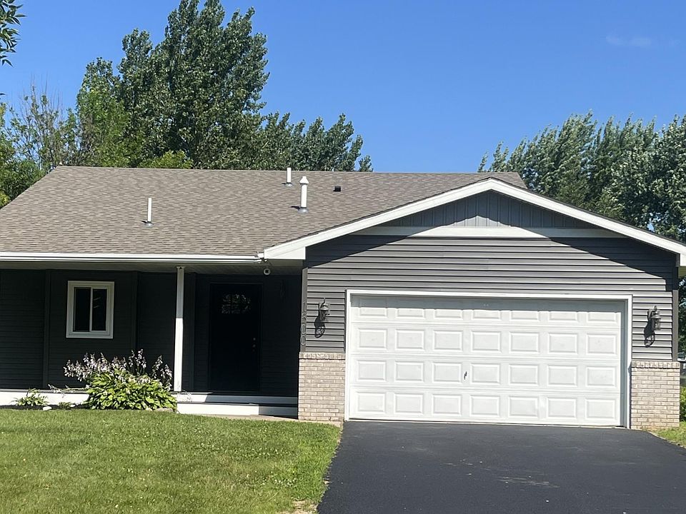 1st image of 1300 Honeysuckle Ln