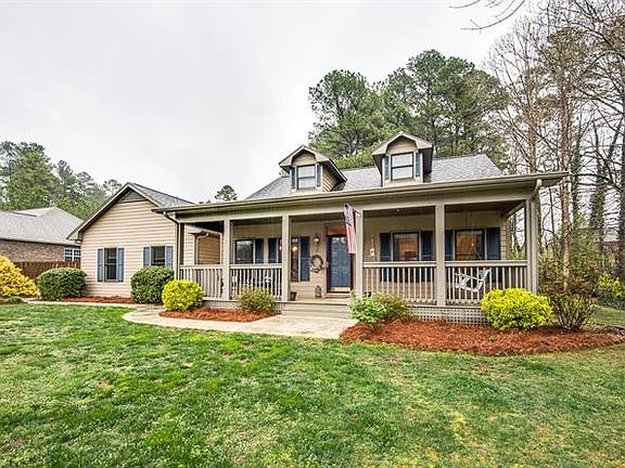 2nd image of 1355 Kensington Cir
