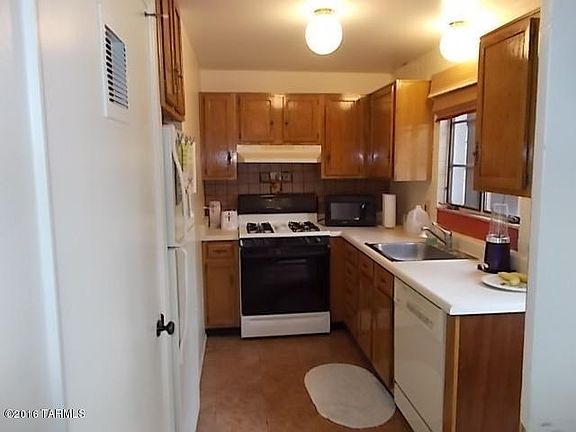 430 B S La Canada Drive 005