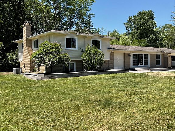 5th image of 7096 Riverstone Rd