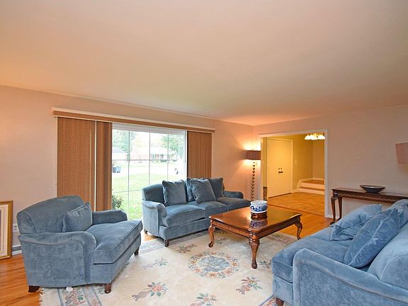 5th image of 5840 Whitechapel Dr