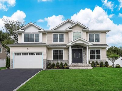 2 College Lane, Westbury, NY, 11590