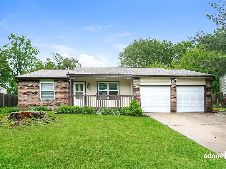 7519 Turnberry Ct — Photo 1