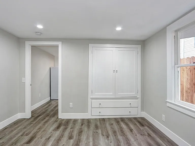 1907 P St #2 — Photo 8