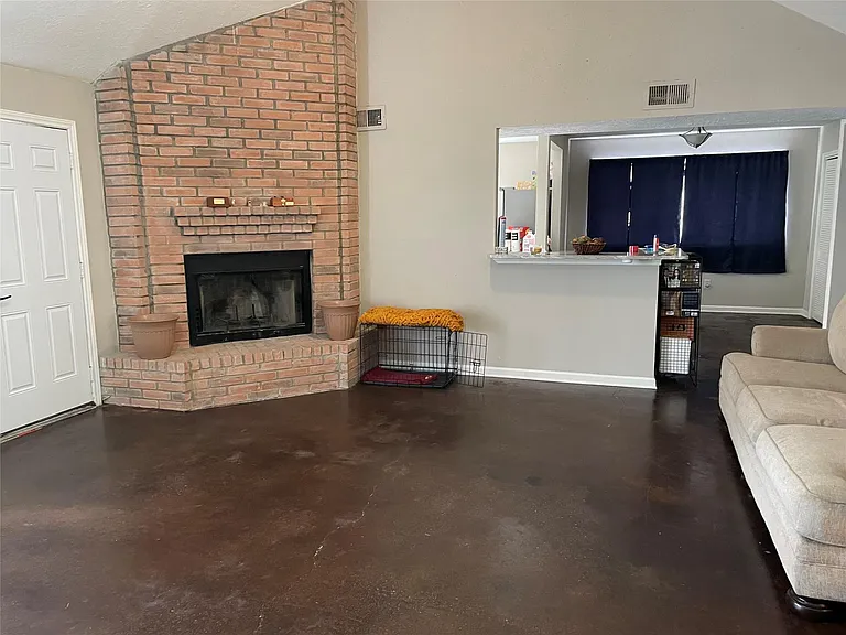 19510 Lazy Valley Dr — Photo 3