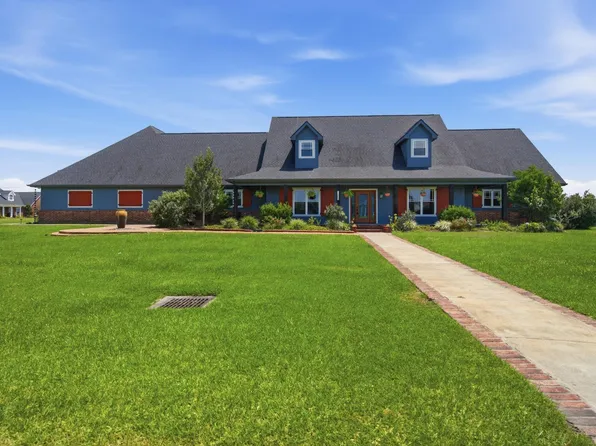 2437 Hannah Ln, Lake Charles, LA 70605