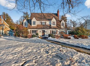 59 Broadfield Rd, Hamden, CT 06517