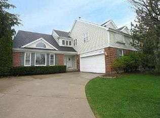 2852 White Oak Ln, Buffalo Grove, IL 60089