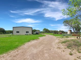 4225 MINERAL CEMETERY RD, Beeville, TX 78102