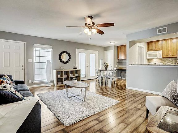 3rd image of 6718 Silvermine Dr APT 301
