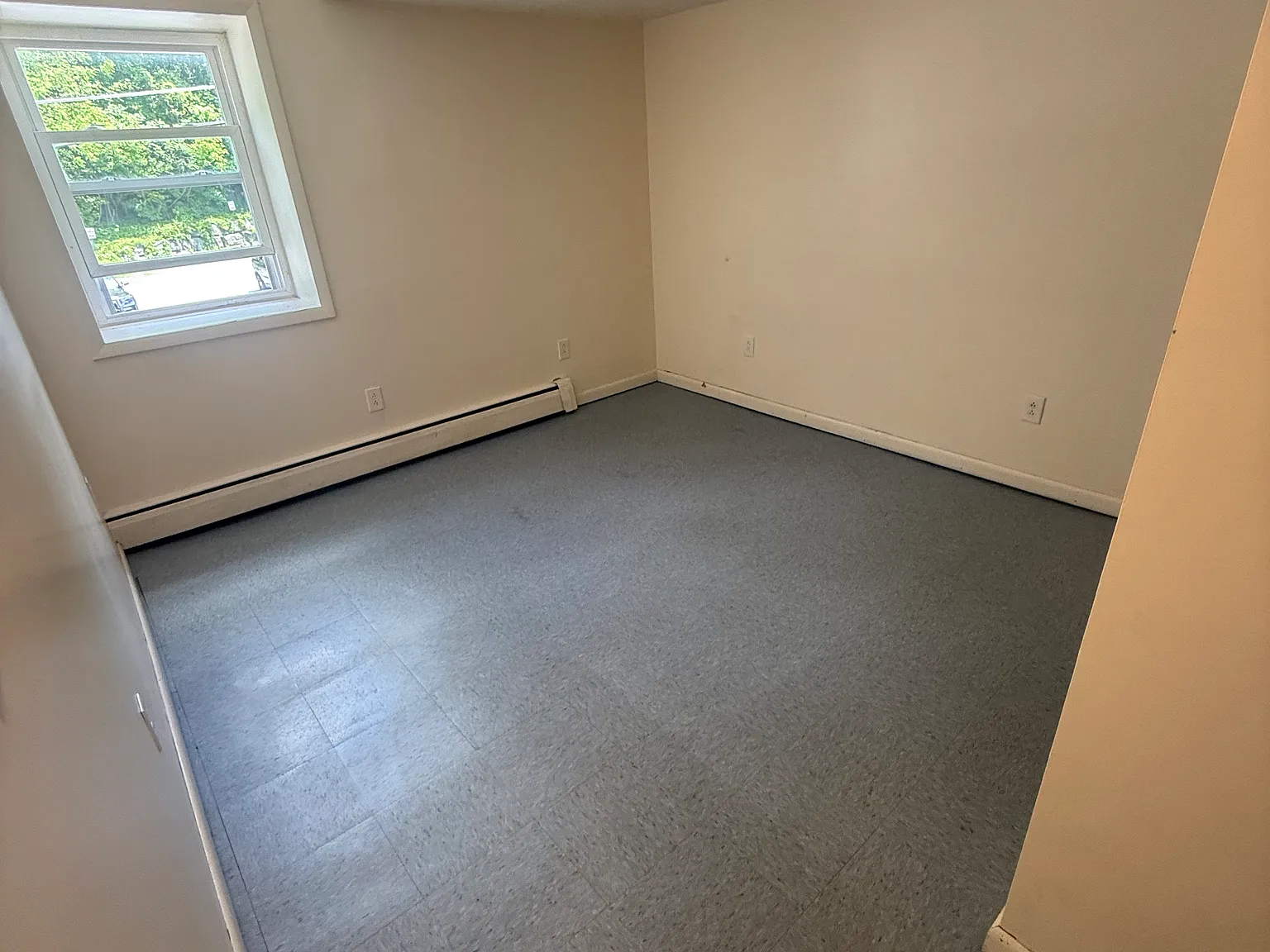 2 bed, 720 sqft, $1,250 — Photo 4
