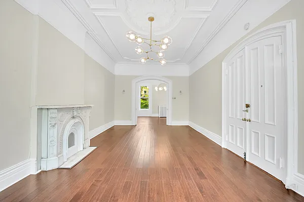 Rented by Compass | media 23