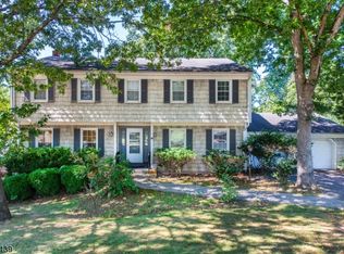 41 Windsor Dr, Pine Brook, NJ 07058