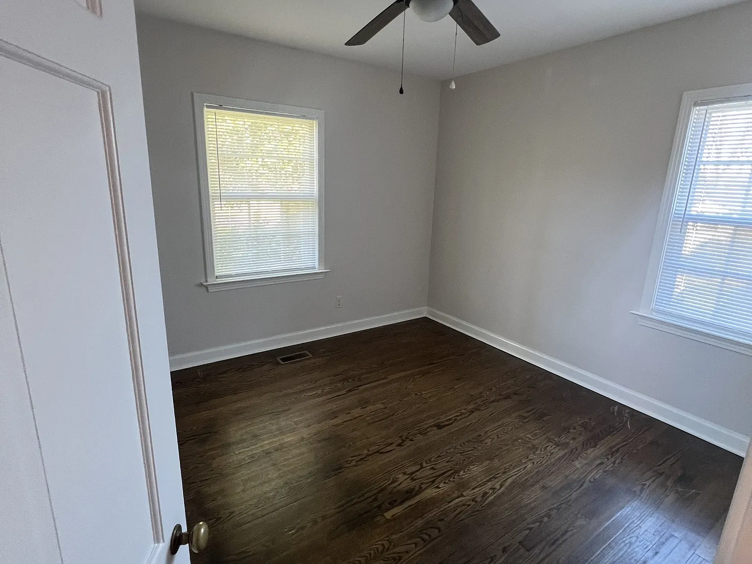 2924 Mere Drive - 2924 — Photo 2