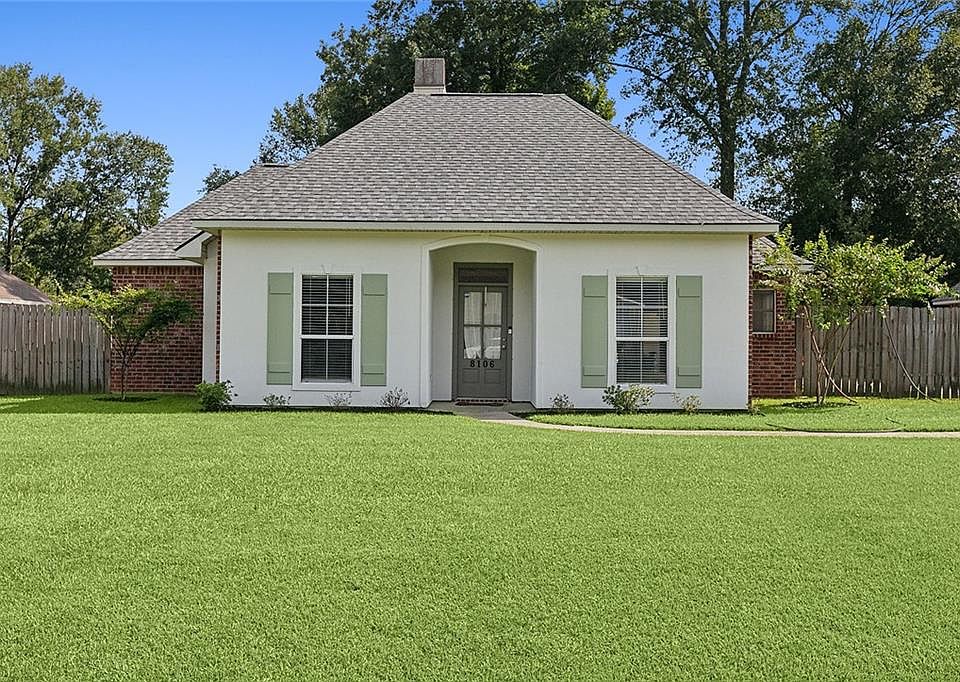 1st image of 8106 Versailles Dr
