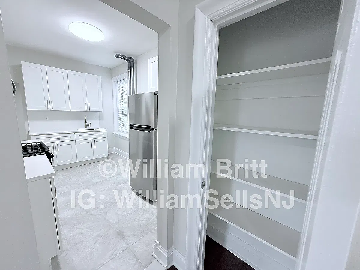 2 bed, $2,195 — Photo 3