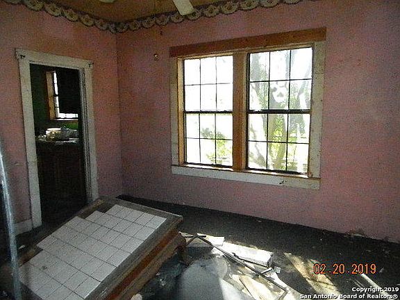 5th image of 134 Neal Ave
