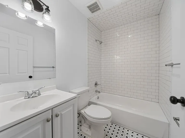 3214 Dubois Pl SE #1 — Photo 8