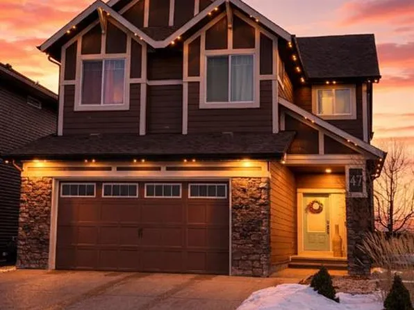 47 N Mist Mountain Rise, Okotoks, AB T1S 5R4