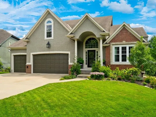 5427 W 161st Ter, Overland Park, KS 66085