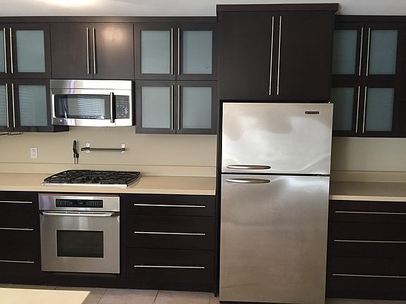 2nd image of 6738 Encino Ave Unit 2